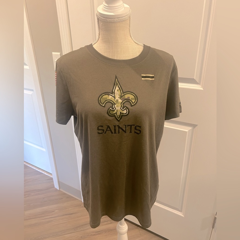 *NEW* SAINTS - KHAKI MILITARY - Womens T-Shirt - Large ⚜️⚜️⚜️